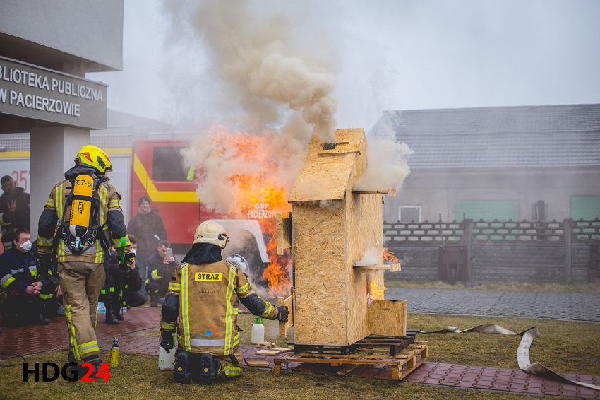 Szkolenia z pożarów wewnętrznych w Pacierzowie. Zdjęcie numer 3