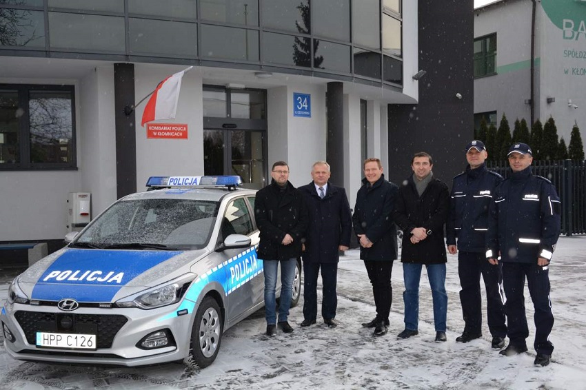 Nowy radiowóz dla Policji w Kłomnicach
