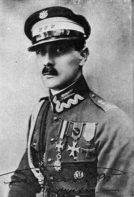 Pułkownik Adam Nieniewski, fot. https://upload.wikimedia.org/wikipedia/commons/1/17/Adam_Nieniewski_%28-1934%29.jpg
